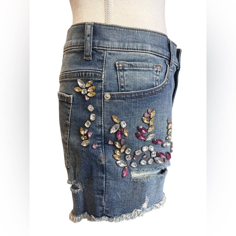 Express Rhinestone Embellished Distressed High Rise Denim Shorts NWT Size 6 - Picture 2 of 12